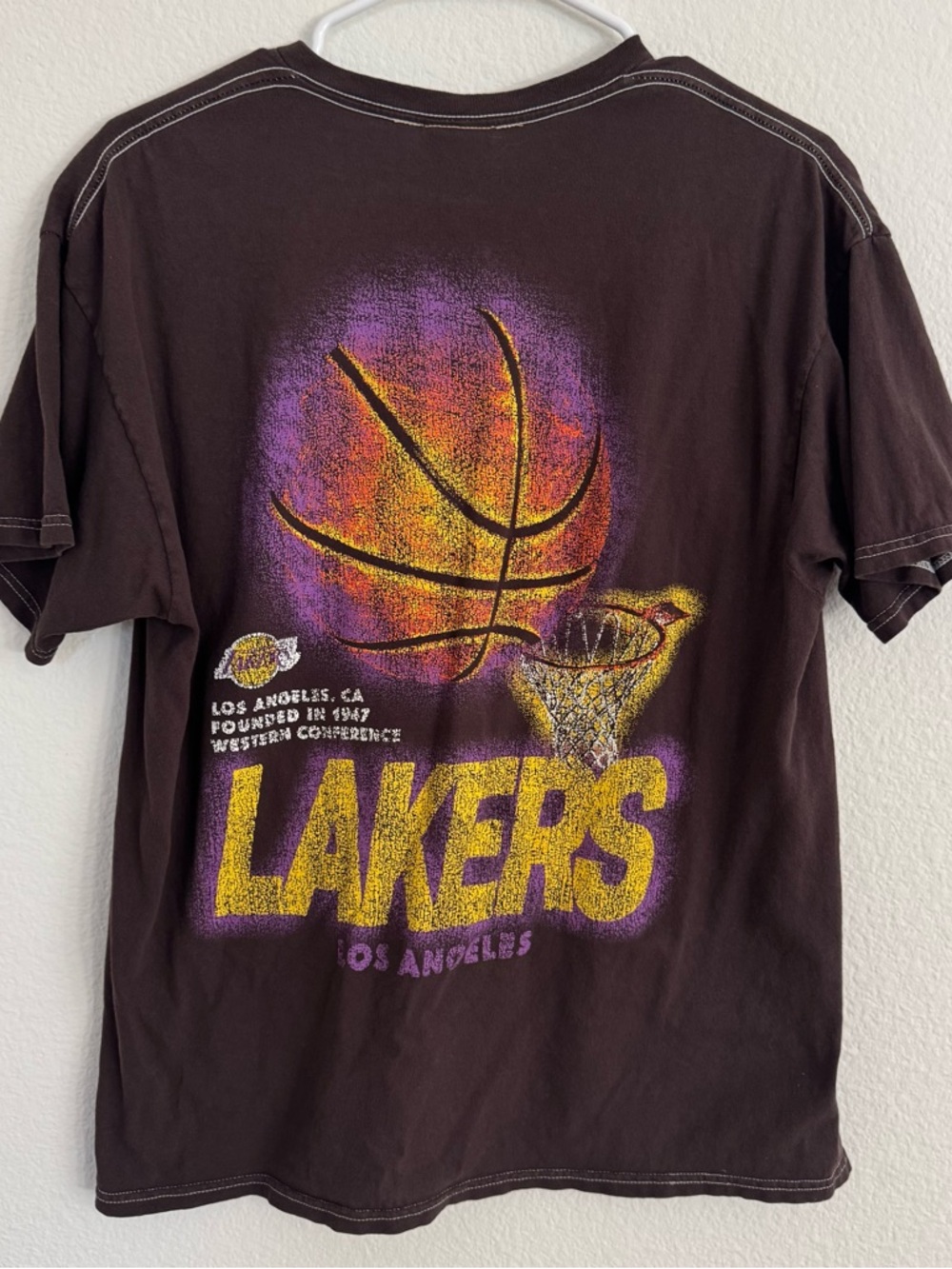 LAKERS // Vintage Graphic Tee